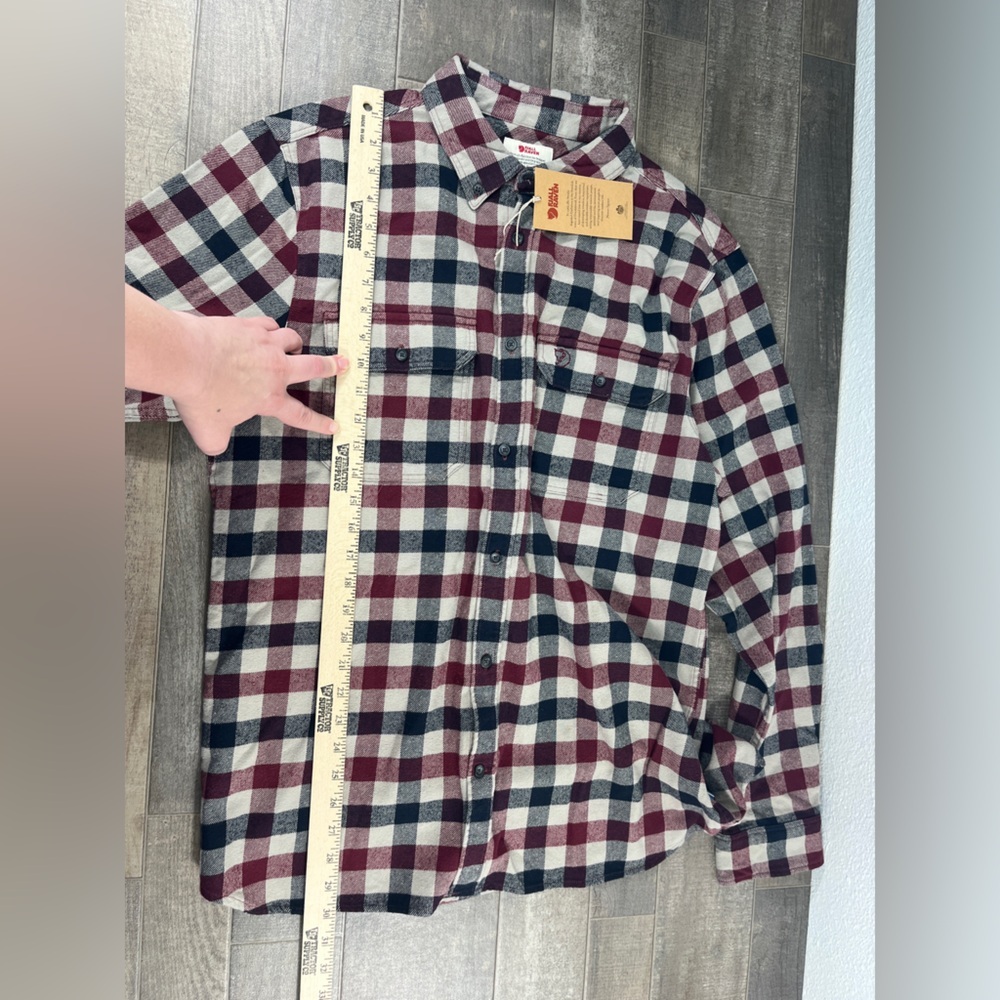 Fjallraven Long Sleeve  Cotton Flannel Skog Shirt in Dark Garnet - Picture 10 of 10